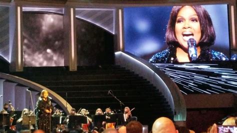 CeCe Winans - Alabaster Box, At Lakewood Church - YouTube