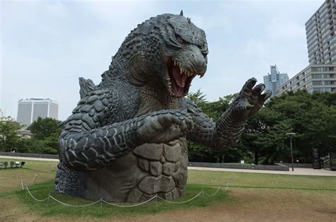 Godzilla statue: You can see this 6.6 meters high Godzilla in the ...