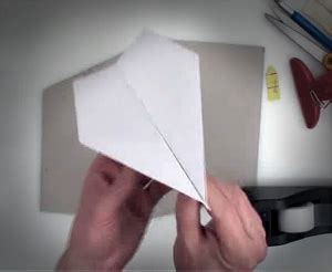 How To Fold Suzanne Paper Airplane - Goimages Talk