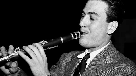 Artie Shaw - Stardust (Highest Quality on YouTube) - YouTube