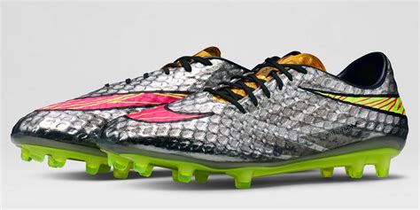 Silver Neymar Nike Hypervenom Boots Released - Liquid Diamond - Footy Headlines