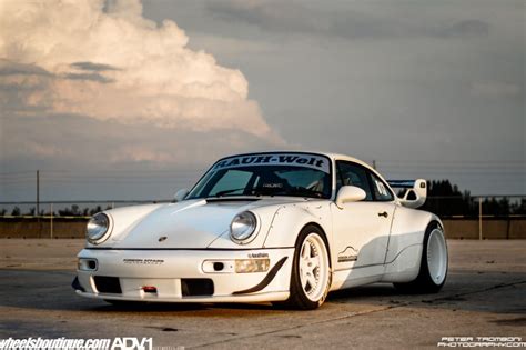 Rad Racer — Porsche 964 RWB