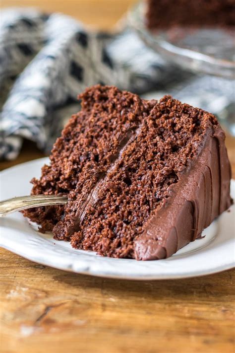 The Best Vegan Chocolate Cake - Veggie Desserts