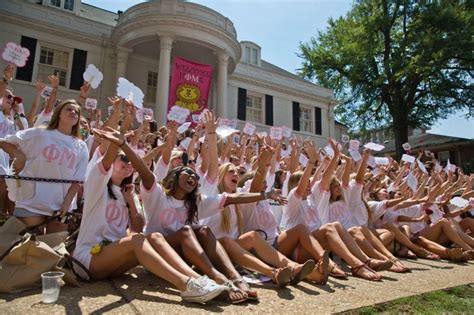 Ole Miss - Phi Mu :: Alpha Delta Chapter | Panhellenic sororities, University of miami campus ...