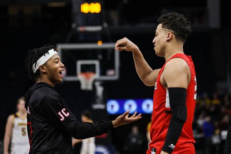 Gallery | Day 1 At Minnesota State High School Tournament Photo Gallery | NBA.com