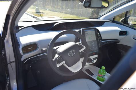 2017 Toyota PRIUS PRIME Interior Photos 3