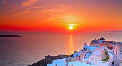 Oia Santorini Greece - Oia Sunset Oia Village Greece | Strogili Santorini Blog