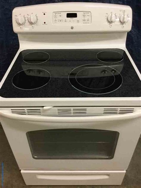 Large Images for White Glass-Top Stove, GE, 30″ Freestanding Range, Clean!! - #3265