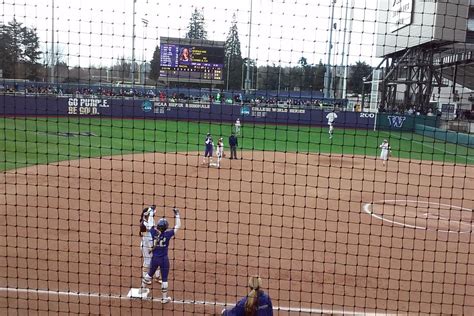 Husky Softball Notebook: Struggles in SoCal - UW Dawg Pound