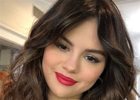 Selena Gomez Launches New Makeup Line Called Rare Beauty | Celebrity Insider