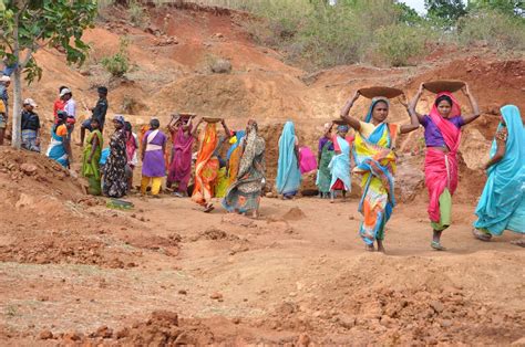 मनरेगा में जातिगत एडवाइजरी: दलित-आदिवासी के लिए न रहेगा फंड, न मिलेगा ...