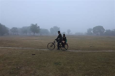 Delhi fog delays flights, cold wave closes schools – ThePrint