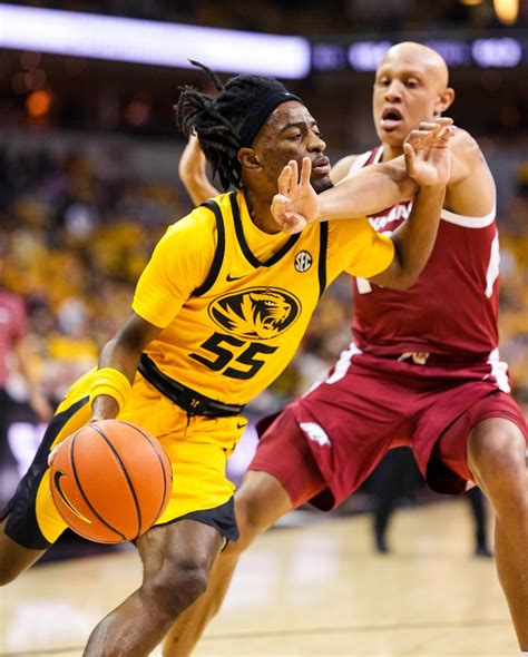 Mizzou basketball staged a comeback to beat Arkansas in a thriller. Here's what to know