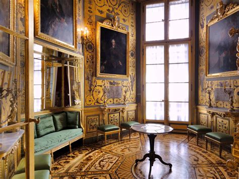 Interiors of the Royal Castle in Warsaw, Poland.... - lamus dworski