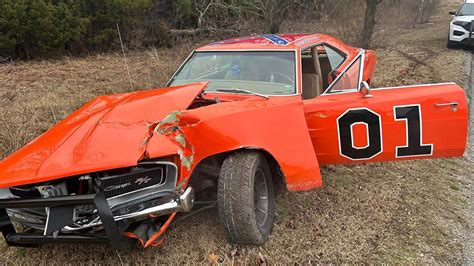 'Dukes of Hazzard' 'General Lee' wrecked in Missouri