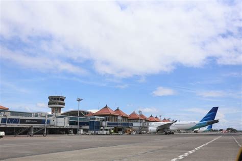 Foto : Bandara Ngurah Rai Kurangi Jam Operasional Penerbangan