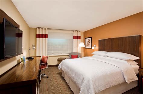 Four Points by Sheraton Seattle Airport South Hotel — Absher