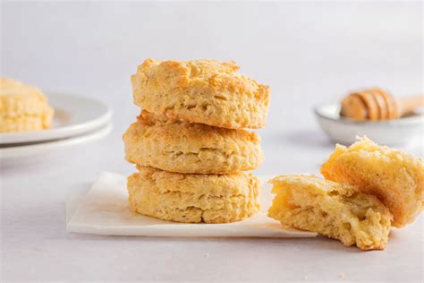 Easy Cornmeal Biscuits Recipe