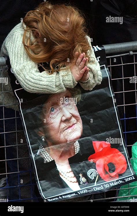 Queen Mother funeral Stock Photo - Alamy