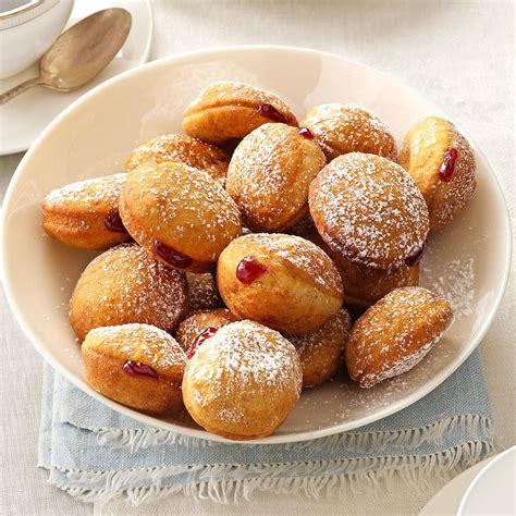 Sufganiyot Recipe | Taste of Home