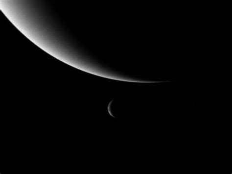 File:Voyager 2 Neptune and Triton.jpg - Wikimedia Commons