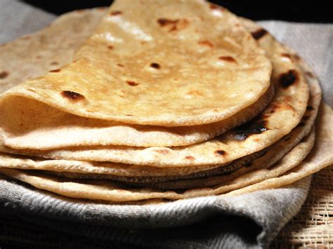 chapatis Indian Spices, Indian Dishes, Indian Breads, Chapati Recipes, Appam Recipe, Indian ...