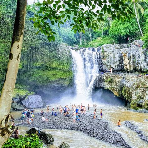 Tegenungan Waterfall