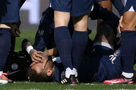 PSG, Neymar 'Stuck Together' After Latest Injury, Journalist Says