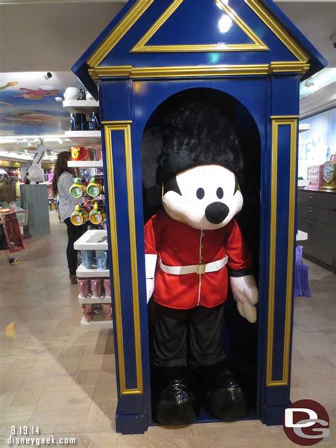 Disney Store in Harrods - Guest Pictures from London, England - The ...