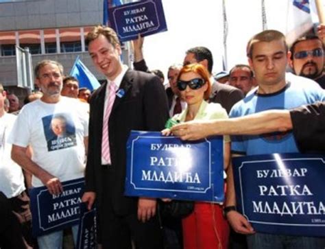 Neither Serious Nor Sorry, Aleksandar Vučić Goes to Potočari – Balkanist