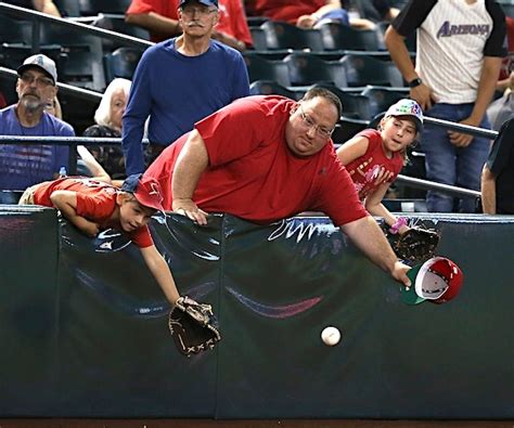 NBC News: Baseball Foul Balls Caused 808 Injuries Since 2012 | Newsmax.com