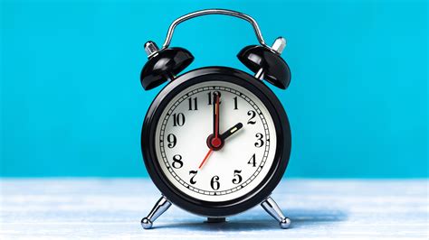 Why Does Daylight Saving Time Start at 2 A.M.? | Reader's Digest