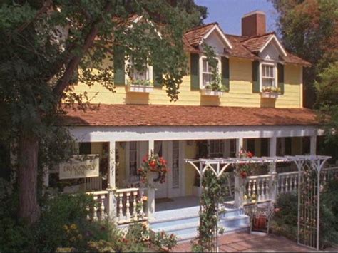 "Gilmore Girls:" Dragonfly Inn and Scenes from Stars Hollow (2023)