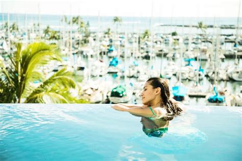 Infinity pool relaxation at Prince Waikiki | PRINCE WAIKIKI | Honolulu hotels, Waikiki beach ...