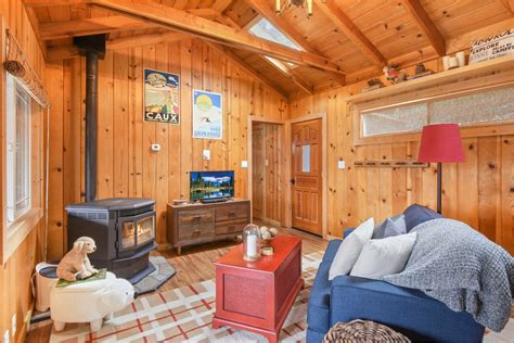 Rustic Modern Farmhouse Living Room - Living Room : Home Decorating Ideas #L5wlRnRRqY