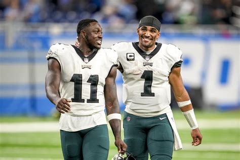 Eagles WR A.J. Brown on Jalen Hurts' contract extension: 'Howie, get it ...