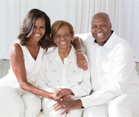 9 Parenting Tips From Michelle Obama And Her Mom - Private Home ...