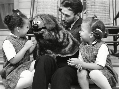 Jim Henson Teaches Us How To Make A Muppet In 1969 - Flashbak