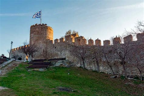 Best Castles in Greece - Historic European Castles