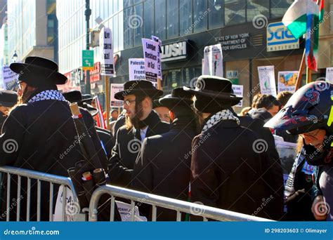 Palestinian Demonstration Protest in Times Square. Editorial Stock ...