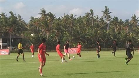 Ahead of the Lee Man FC vs Bali United match, Stefano Cugurra is finalizing the preparations for ...