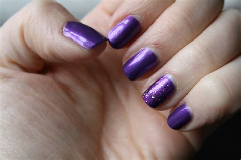 The Reasonable Blog: NOTD: Purple pop