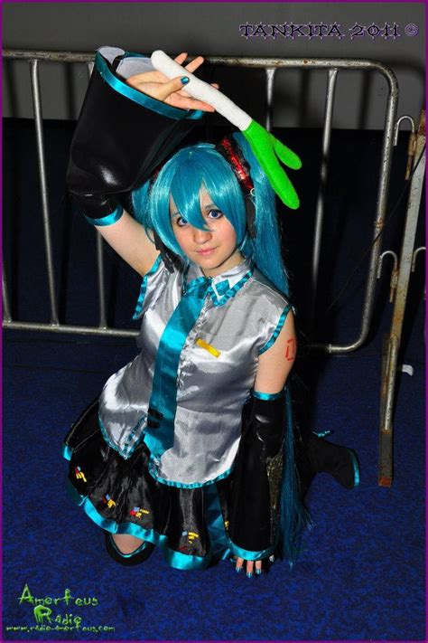 miku cosplay by sanchanclau on DeviantArt