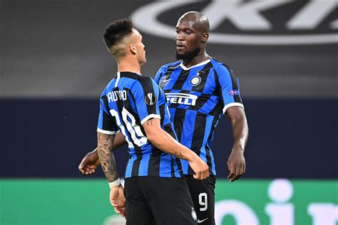 Romelu Lukaku, Lautaro Martínez Dazzle As Inter Demolishes Shakhtar To ...