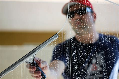 Window Cleaning Price Guide: How to Charge for Your Services