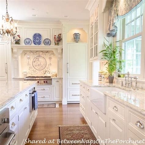 50 Inspiring Traditional Victorian Kitchen Remodel Ideas | Victorian ...