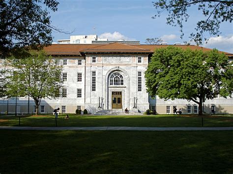 Emory University - Unigo.com