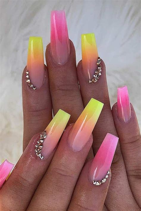 43 Neon Nail Designs That Are Perfect for Summer - StayGlam | ネイルのアイデア ...