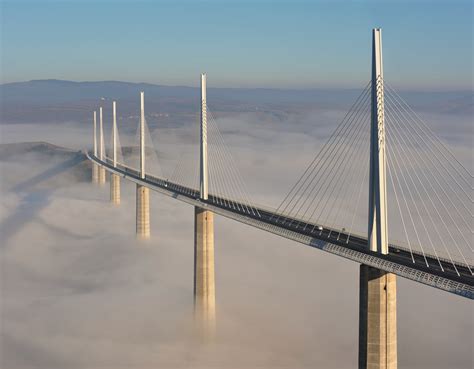 Viaduc de Millau » Vacances - Arts- Guides Voyages