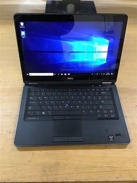 Laptop, Touchscreen Dell LATITUDE E7440, W/ Carry Bag, Appears to Function